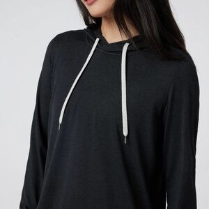 Vuori Essential Hoodie. Black Heather. Sz M.